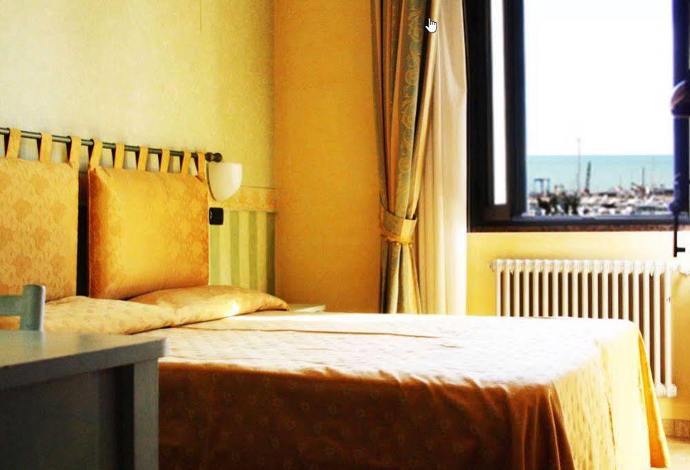 Hotel Beaurivage Senigallia Bagian luar foto