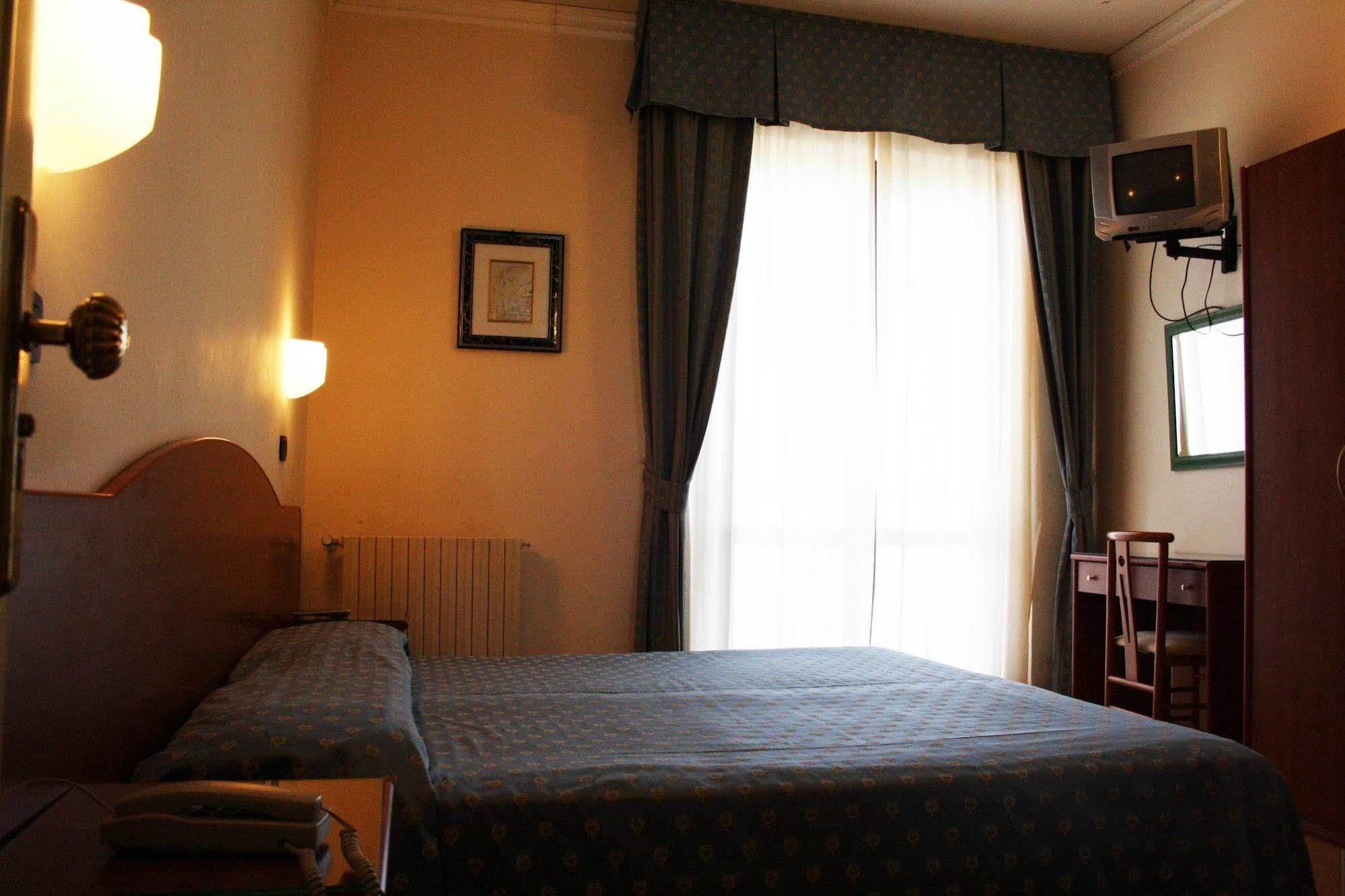 Hotel Beaurivage Senigallia Bagian luar foto