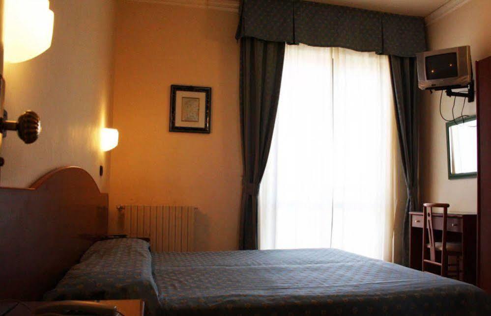 Hotel Beaurivage Senigallia Bagian luar foto